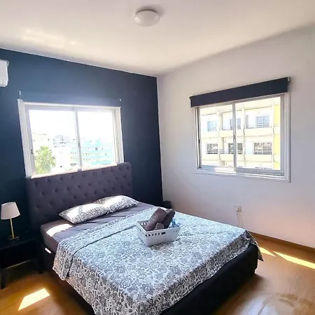 Apartment 2 Apts - 12 Guests! Comfy And Unique Apt With 150mbit Internet Speed Larnaca